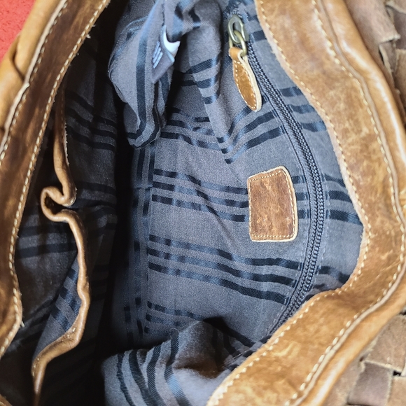 Frye Stacy Woven Studded Convertible Camel Brown Italian Leather Hobo Bag - Picture 10 of 15